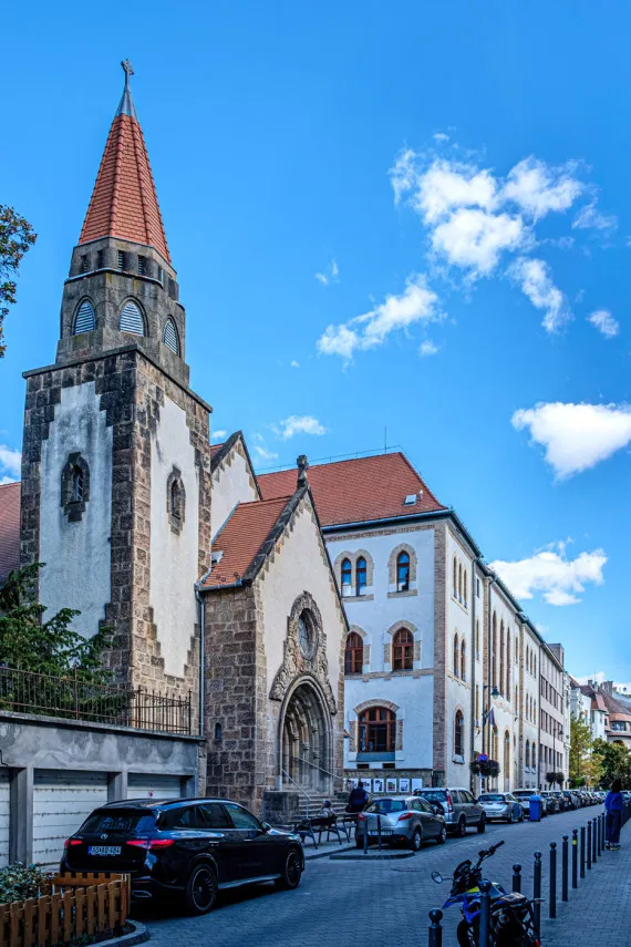 Árkay 100: Százéves lett Árkay Aladár Rákócziánum temploma